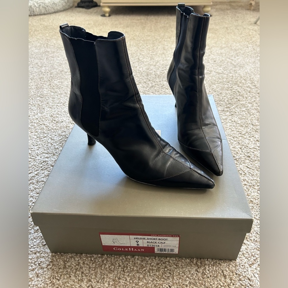 Cole Haan Black Leather Pull On Stretch Ankle Boot (9)